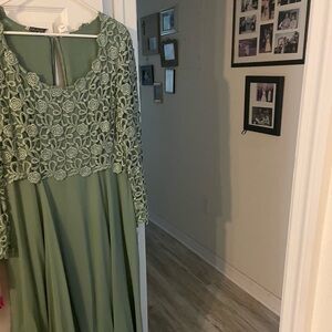 Oleg Cassini Sage Green Floral Lace Dress